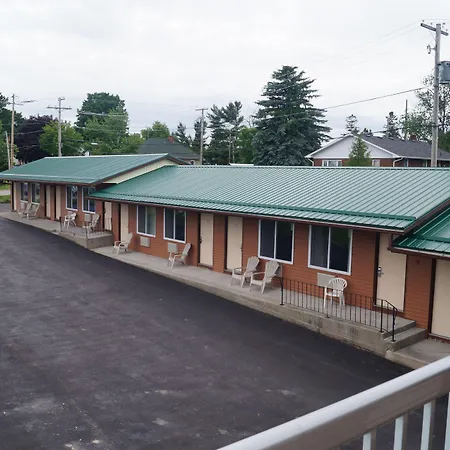 Howard Johnson By Wyndham Gananoque-2