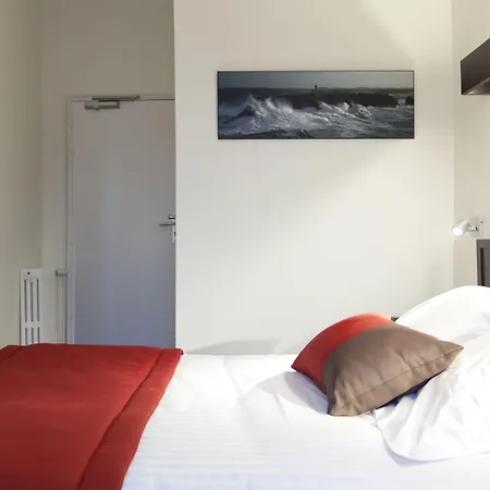 Logis Hotel Chateaubriand-2