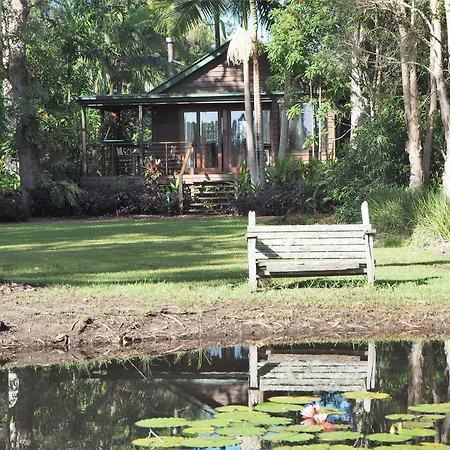 Lake Weyba Cottages Noosa-3