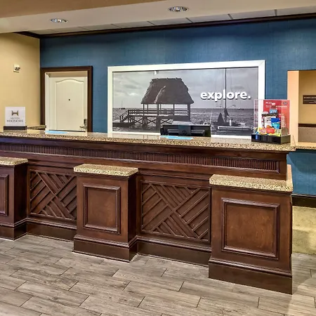 Hampton Inn & Suites Stuart-North-2