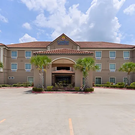 Comfort Inn & Suites Winnie-3