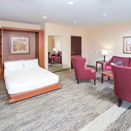 Hampton Inn & Suites Greensburg-3