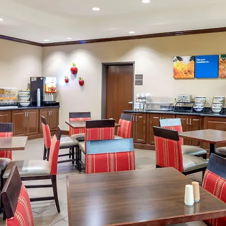 Comfort Inn Near Unt-2