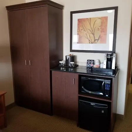 Ramada By Wyndham Drayton Valley-3