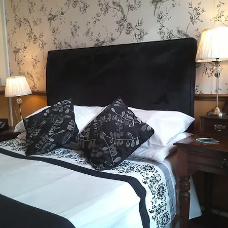 Meare Manor-3