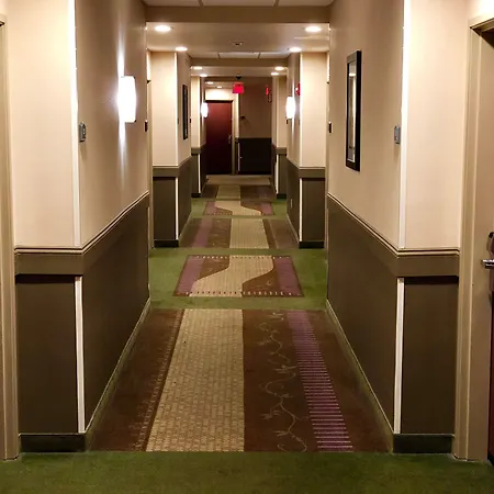 Best Western Plus Victor Inn & Suites-3