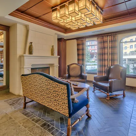 Residences At The Sun Peaks Grand-3