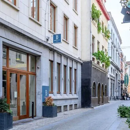 B-Aparthotel Grand Place-3