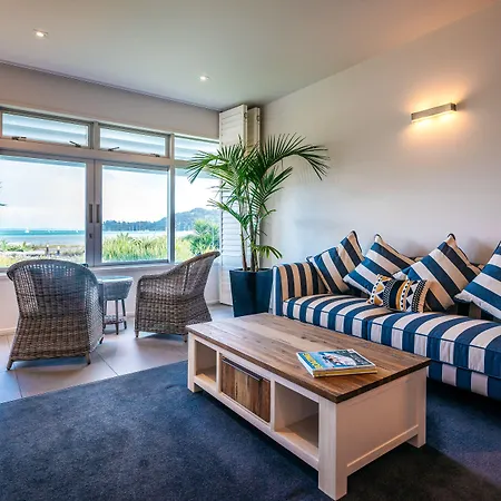 Waiheke Waterfront Lodge-2