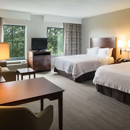 Hampton Inn & Suites Little Rock-Downtown-2