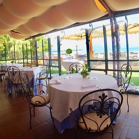 Hotel Lugana Parco Al Lago-3