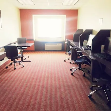 Microtel Inn And Suites By Wyndham Toluca-3