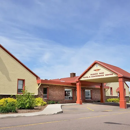 Slemon Park Hotel & Conference Centre-3