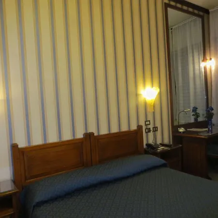 Hotel Italia City Center-3