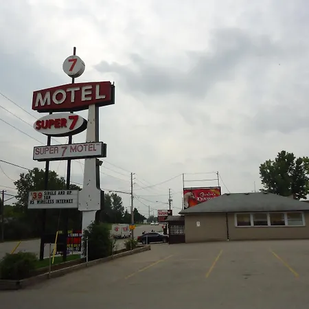 Super 7 Motel London-2