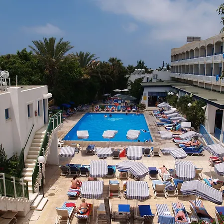 Paphiessa Hotel & Apartments-3