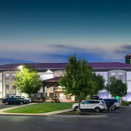 La Quinta By Wyndham Blue Springs-3