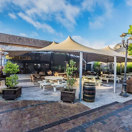 Court Yard Hotel-2
