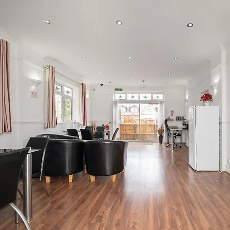 Flexistay Norbury Aparthotel-3
