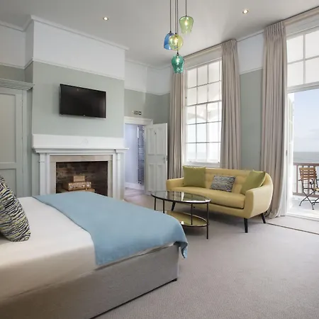 Royal Hotel-2