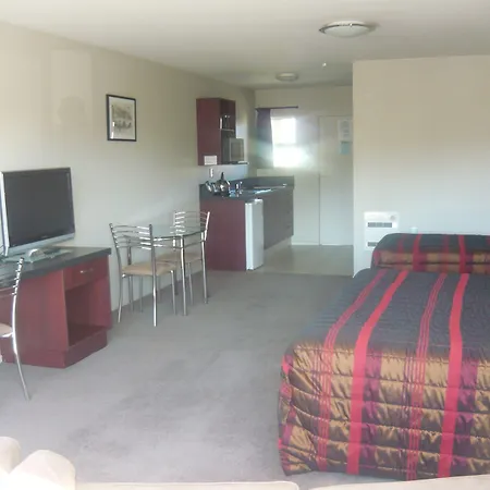 Asure Avenue Motor Lodge-2