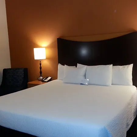 Fairfield Inn & Suites Milledgeville-2