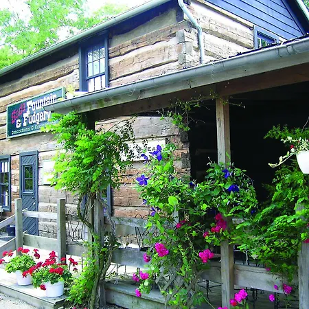 Amish Inn-2