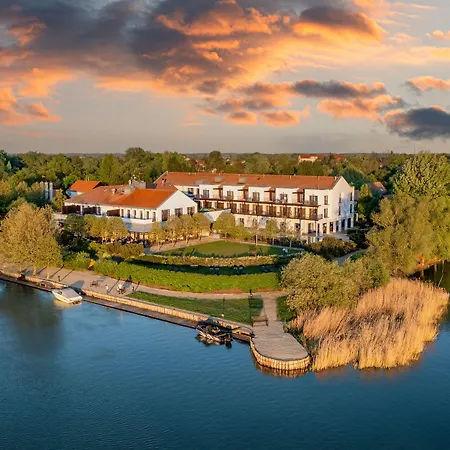 Tisza Balneum Hotel-3