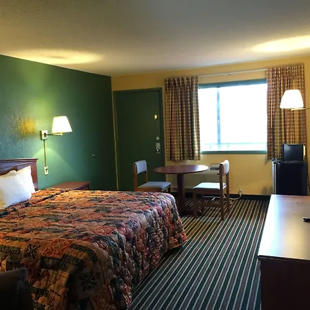 Family Budget Inn Harrison-2