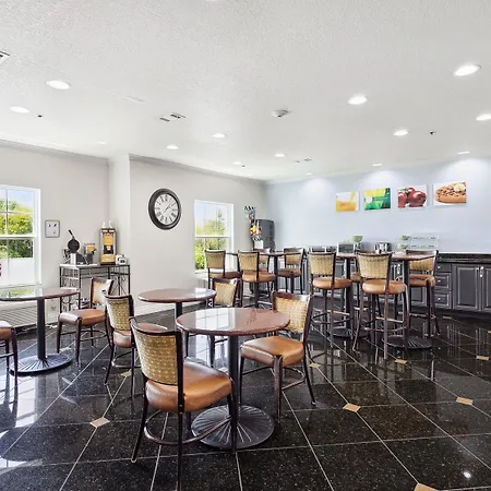 Quality Inn & Suites Slidell-3
