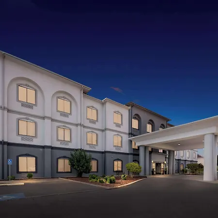 Best Western Palace Inn & Suites-2