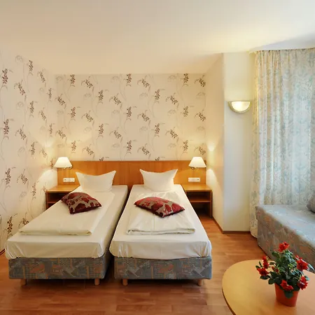 Fair Hotel Villa Diana-3