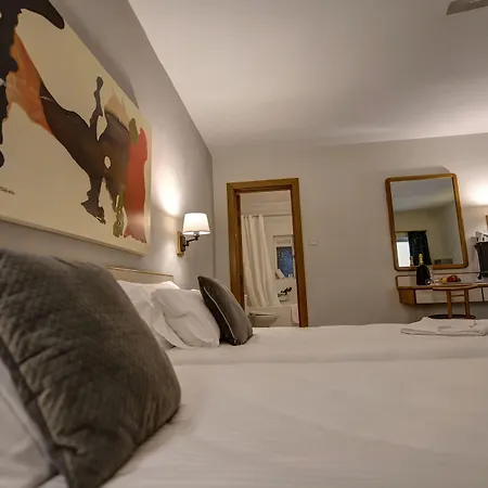 Sliema Chalet Hotel-3
