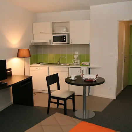 Nemea Appart Hotel Home Suite Nancy Centre-2