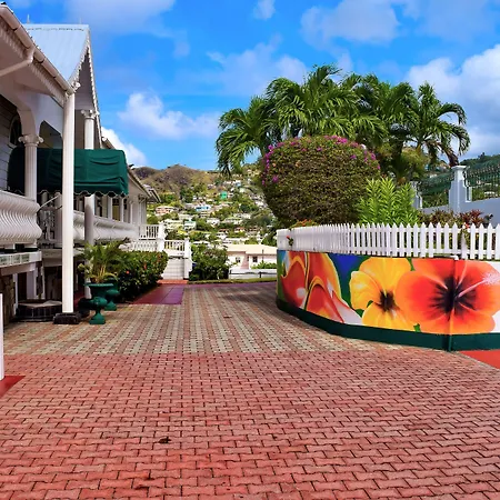Grenadine House-3