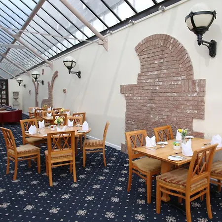 Hermitage Park Hotel-3