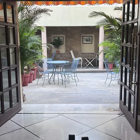 Ratnawali - A Vegetarian Heritage Hotel-2