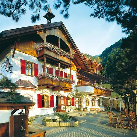 Hotel Waldheim Belvedere-2
