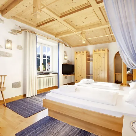 Hotel Hirsch-3