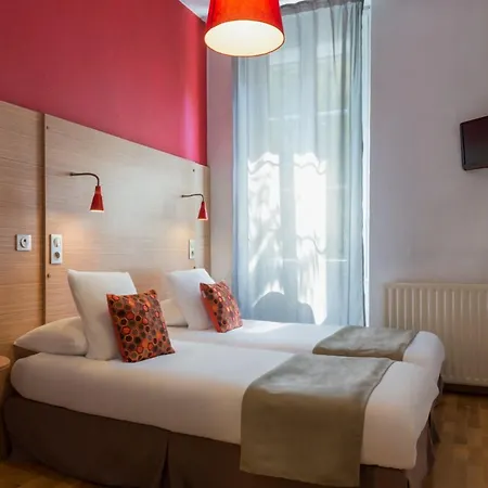 Hotel Edmond Rostand-2