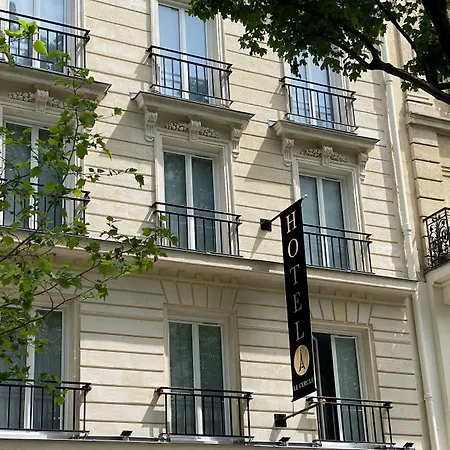 Hotel Le Cercle Tour Eiffel-3