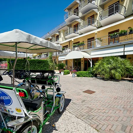 Eco Hotel Benacus-3