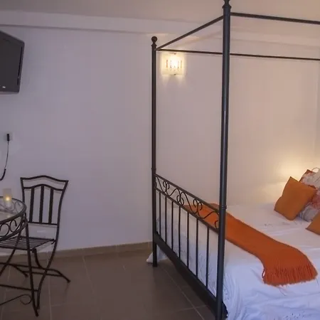 Hotel Le Mediterranee-2