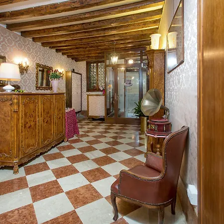 Hotel Mezzo Pozzo-3