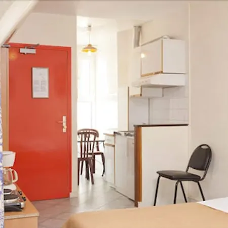 Hotel Ferney Republique-3