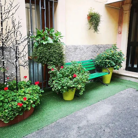 Giardino Giusti House & Court-3
