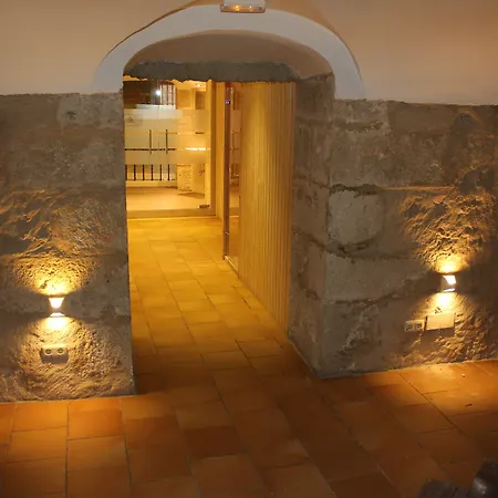Hotel Leonor De Aquitania-3
