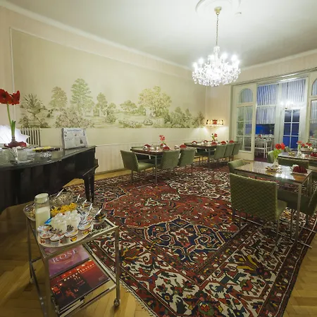 Hotel Am Berg-2