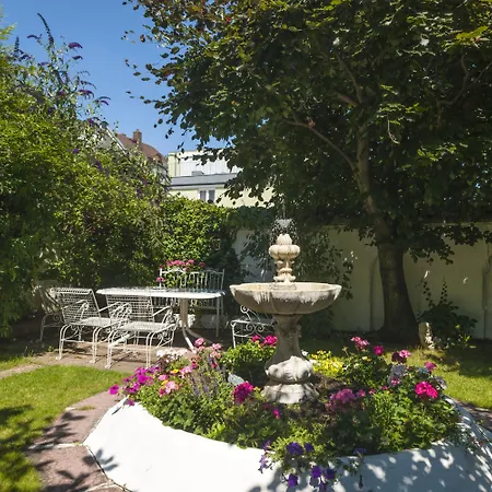 Hotel Am Berg-3