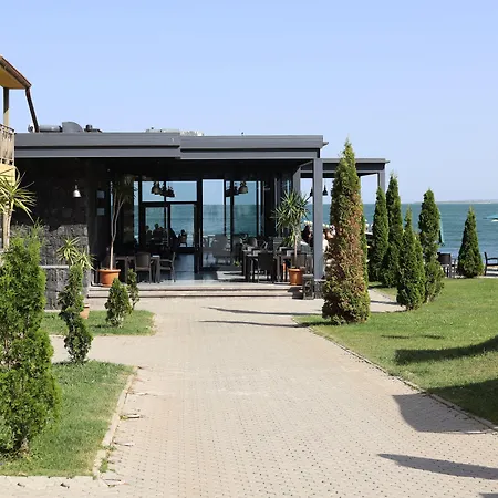 Best Western Bohemian Resort-3